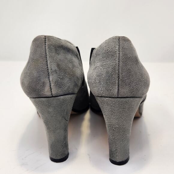 Saks Fifth Avenue Gray Suede Heeled Ankle Booties Size 5.5 B Pointed Toe Slip On - Picture 6 of 9